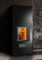 saara_kahhel_royal_black_mat